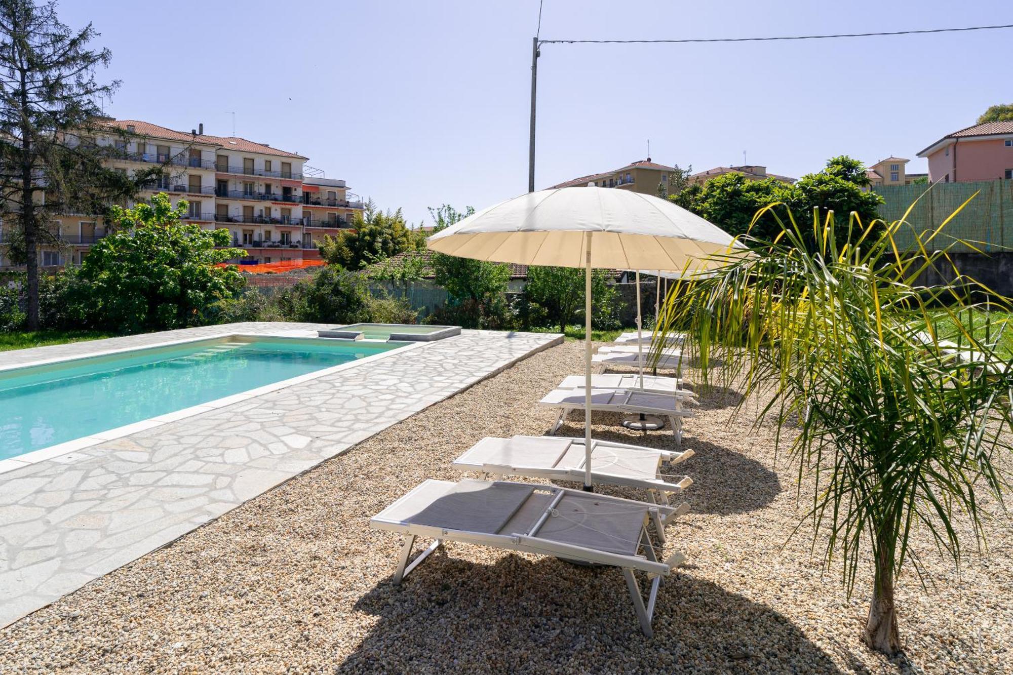 Il Gattino Di Porto - Apt 6 - Monolocale Terrazzo Piscina Imperia Extérieur photo